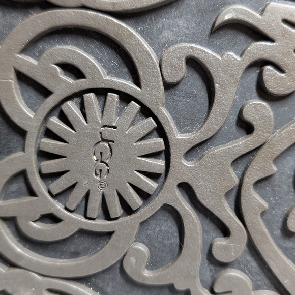 Ugg Sheepskin Leather Moon Boots Women US Size 9 - Picture 12 of 14